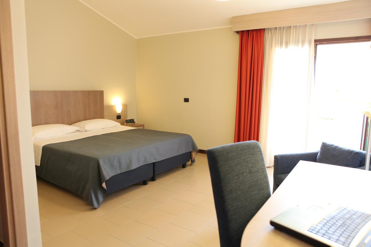 Heraclea Hotel Residence Policoro Extérieur photo