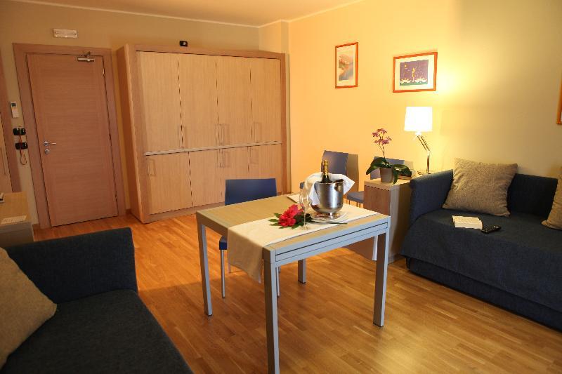 Heraclea Hotel Residence Policoro Extérieur photo